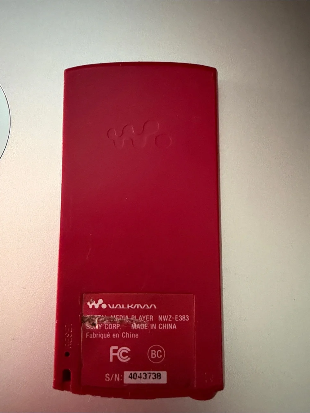 Sony Walkman NWZ-E384 Red MP3 Player - For Parts/Repair Only
